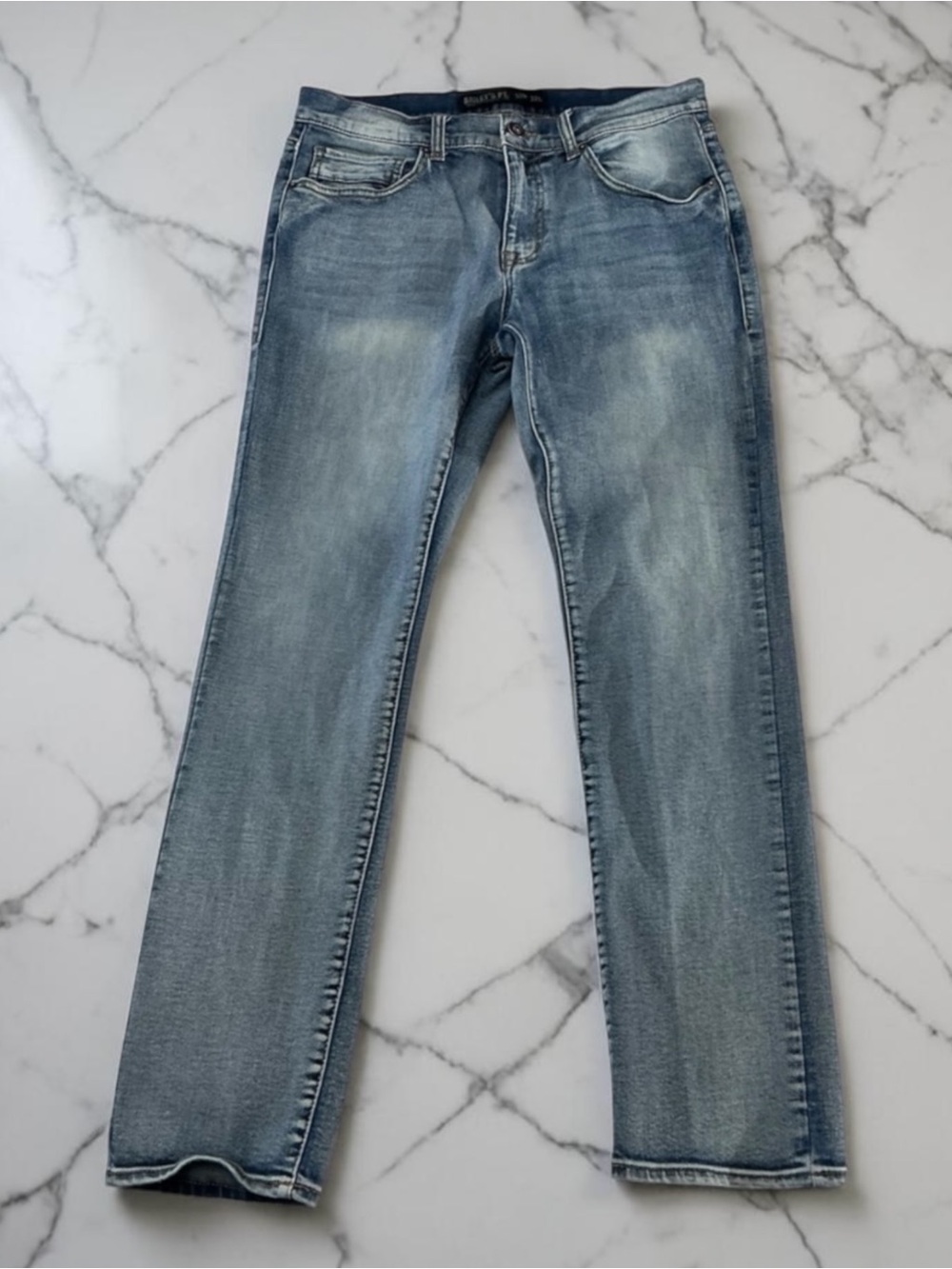 Vintage Y2K Bailey’s Point Men's Straight Faded Blue Jeans
